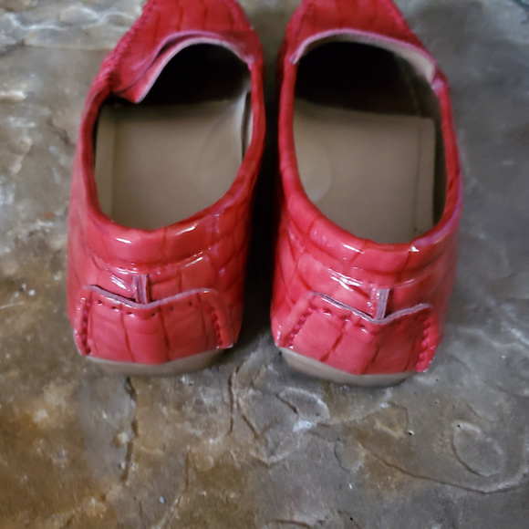 Impo Dela Alligator Print Loafers/Flats - Picture 7 of 7